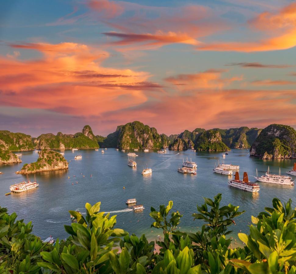Syrena Cruises Hotel Ha Long Exterior photo