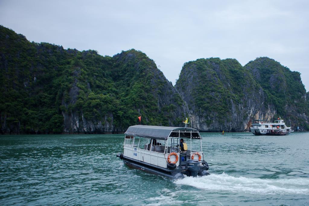 Syrena Cruises Hotel Ha Long Exterior photo