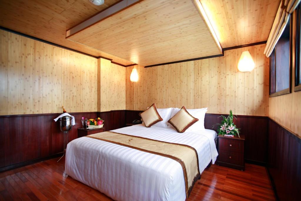 Syrena Cruises Hotel Ha Long Room photo