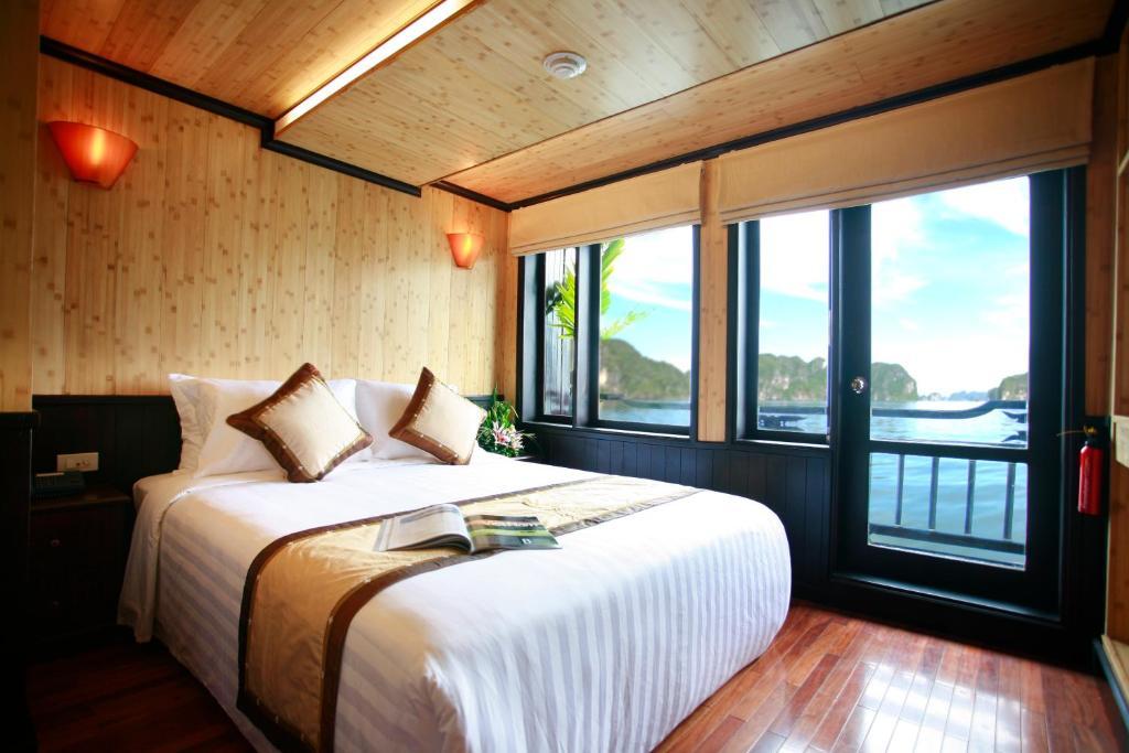 Syrena Cruises Hotel Ha Long Room photo
