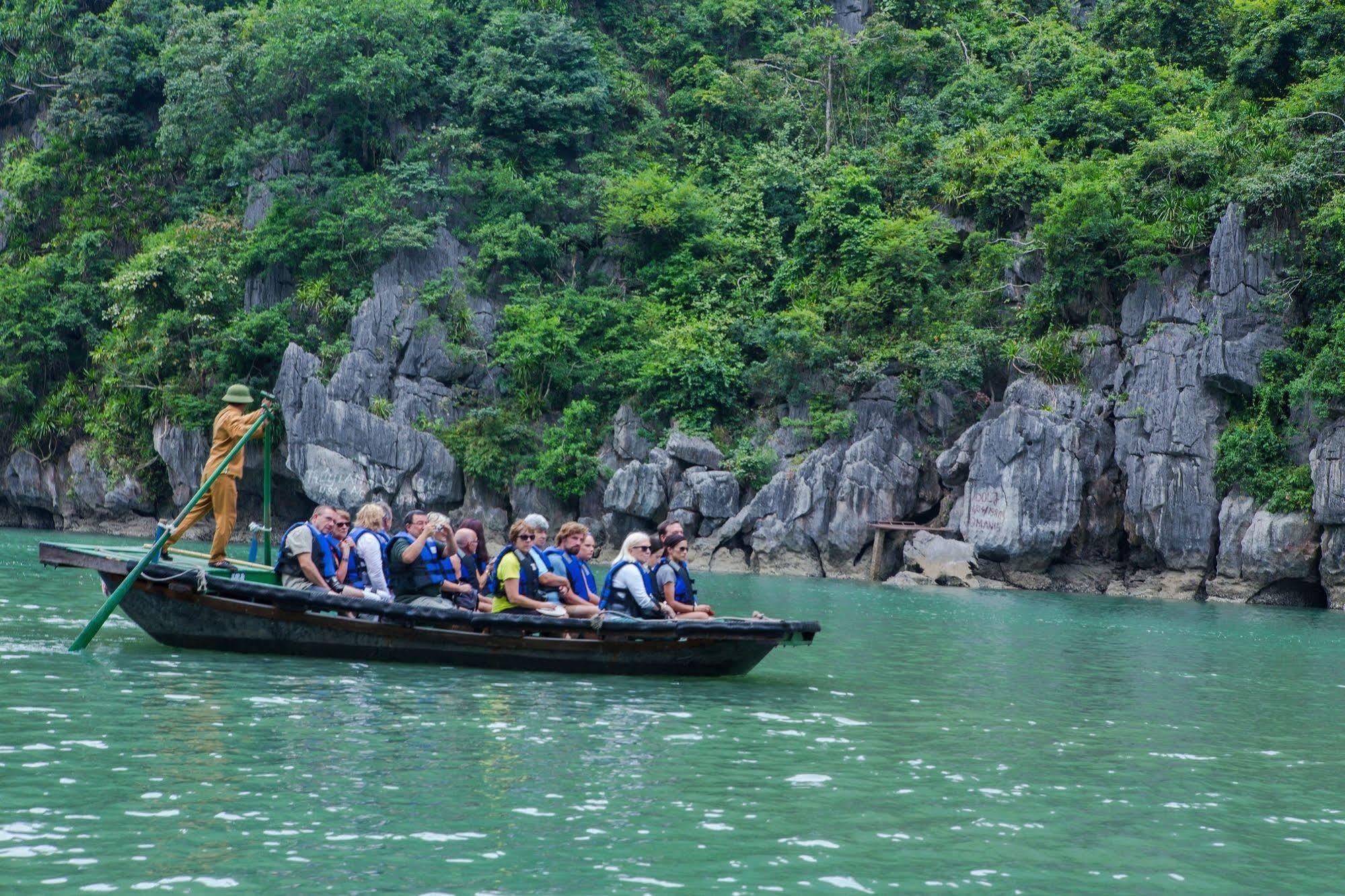 Syrena Cruises Hotel Ha Long Exterior photo